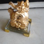 H149 2 150x150 Tỳ hưu vàng trên đế thủy tinh   tỳ hưu chiêu tài H149G