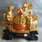 H017 2 150x150 Dê 3 con   tam dương tụ bảo vàng H017G