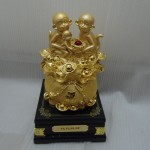 k028 22 150x150 Gia đình khỉ vàng trên túi vàng  đời đời vượng tài K028M