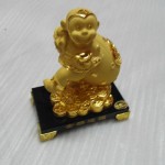 k065 2 150x150 Khỉ kéo túi vàng K065M