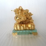 h162 1.jpg 150x150 Thiềm thừ vàng trên đế thủy tinh H162G