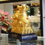 tm005 chuot vang gio vang 1 150x150 Chuột vàng ôm giỏ vàng tấn tài TM005